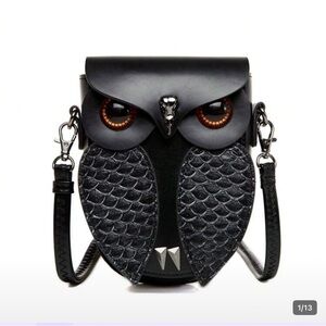 Chic Black Owl Crossbody Bag